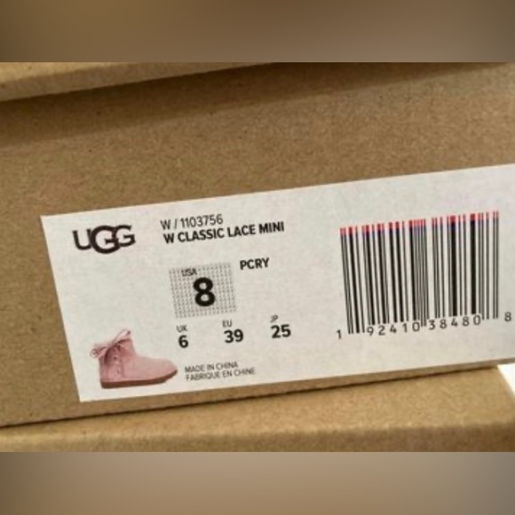 Ugg Booties Size 8 NEW - Picture 2 of 2